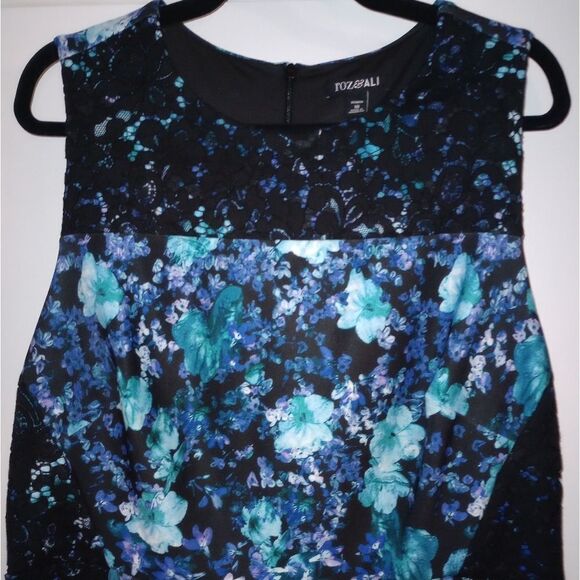 🆕👗Roz & Ali Floral Fit and Flare Dress - Picture 2 of 8